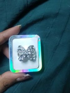 Sparkling Bow ring