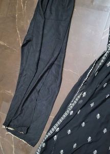 Nayra Cut With Pant
