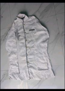 White Men's Embroidered Kurta