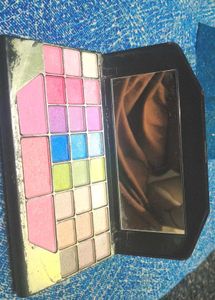 Multi-Color Makeup Kit – Eyeshadow, Blush &amp; Face M