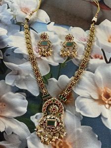 Exquisite Indian Kundan Necklace Set