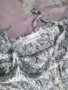 Stylish Black &amp; White Patterned Maxi Dress