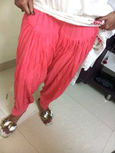 Elegant White Kurta with Pink Embroidery