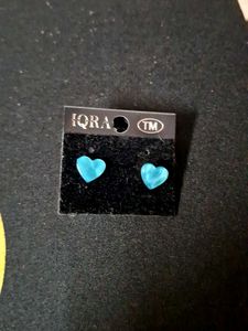 8 Pairs of earnings
