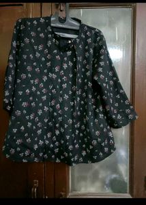 Chic Printed Women's Top in 40 size