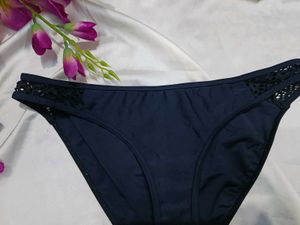 🇳🇿💫🎀Stylish Black Bikini Bottom with Lace Trim