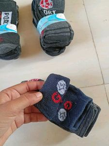 4 pair of Kids Socks 🧦