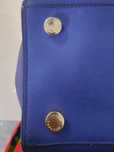 Auth Michael Kors Selma leather crossbody bag