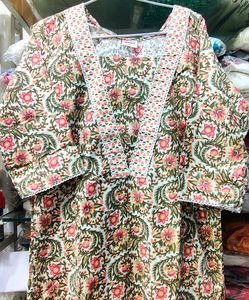 Chic Floral Print Kurta Set