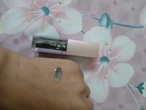 ( combo / individual)RONZILLE Metallic Eyeshadow