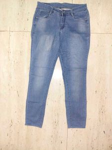 SkyBlue All-Season Women’s Denim 👖☀️❄️
