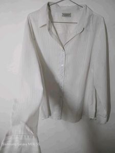 Canda Classic White Striped Button-Up Shirt