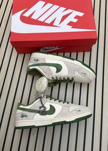 Nike Dunk Low x Stussy