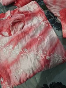 Pink Tie-Dye Kurta Set with Embroidery