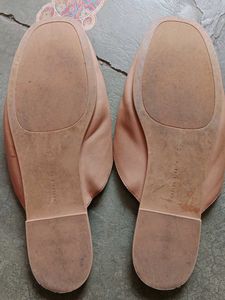CHARLES &amp; KEITH Chain Mules/Flats