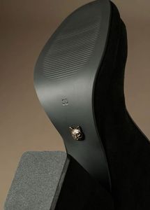 Theater Women Gaga Black Buckle Detail Platform He