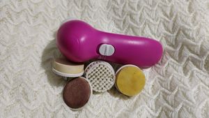 Facial Massager 🙋 Price Dropped
