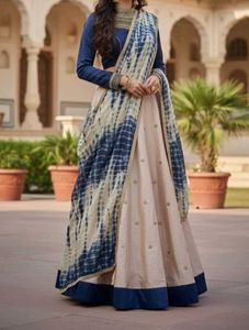 Embroidered beautiful Lehenga full set(32,34,36)