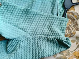 Green textured Puff Sleeve shrug