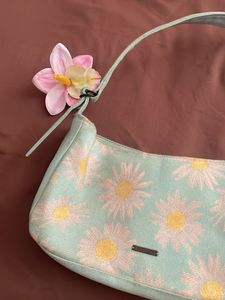 Daisy Print Shoulder Bag