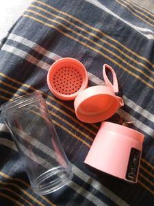 portable and rechargeable Battery Juice Blender