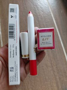 MyGlamm LIT Matte Lip Color