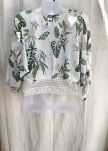 59209. Boho Tropical Print Tie-Front Crop Top