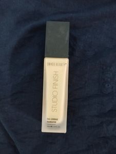 Swiss Beauty 02 Ivory Fair Foundation
