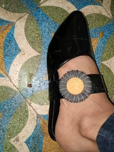 Black Flower Sandal