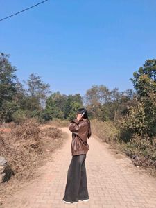 Brown lether jacket ✨️