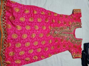 Elegant Pink Embroidered Kurti Top With dupa