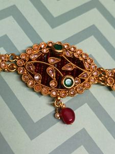 Elegant Ethnic Bajuband