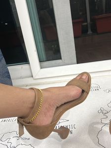 Monrow Tan-nude Suede Chain Heels