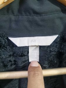 H&amp;M Unique Black Button-Down Shirt