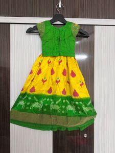 pure ikkat pattu Vibrant Yellow pavada