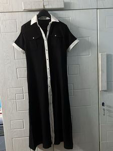 🎱 Gorgeous long black dress with collar