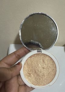 Kay beauty highlighter