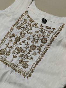 Elegant White Embroidered Kurta