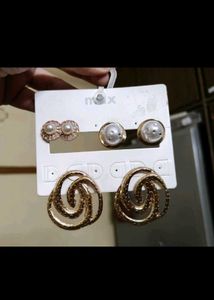 6 pairs of earrings