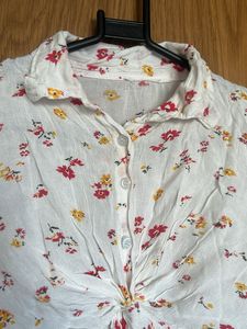Boho Twist Front Floral Crop Shirt