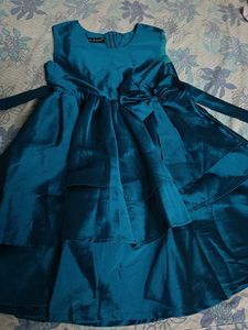 Beautiful Teal Gown with Bow Detail