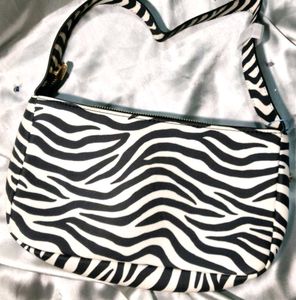Iykyk Edgy Black And White Bag..