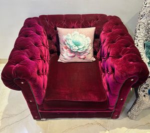 Luxurious Chesterfield Velvet Armchair (1)