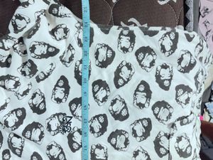 Stylish Printed Zip-Up Hoodie