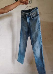 Stylish Blue Wash Denim Jeans size :- 30