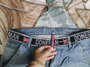 Stylish Distressed Light Wash Jeans