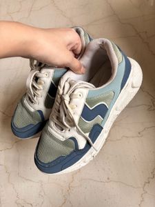 Stylish Blue and White Sneakers Solethreads