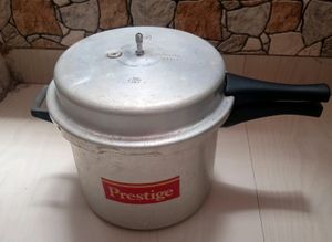 PRESTIGE 10 LITRES PRESSURE COOKER