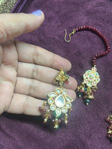 Kundan Maang Tikka &amp; Earrings Set