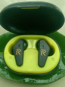 Realme Earbuds 🎉